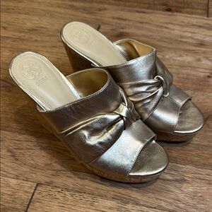 Guess Gold Wedge Sandals with Elegant Design